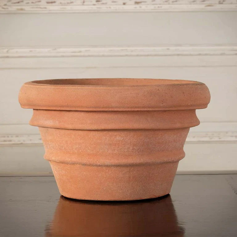 Italian Terracotta Artisan Squat Rolled Rim Pot - Image 3