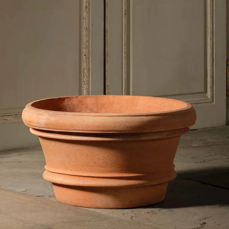 Italian Terracotta Artisan Squat Rolled Rim Pot - Image 4